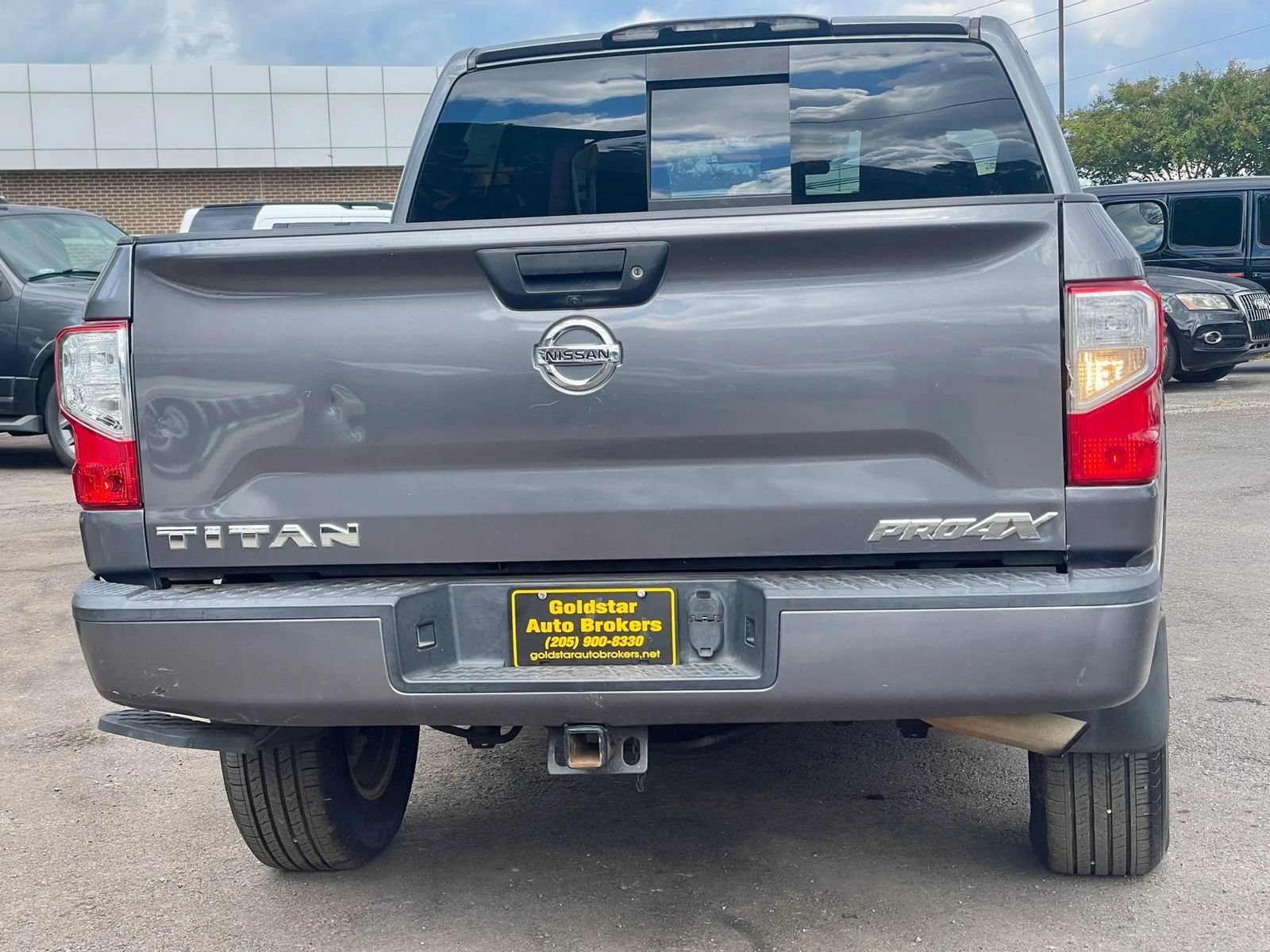 Used 2019 Nissan Titan PRO-4X AWD/4WD image 3