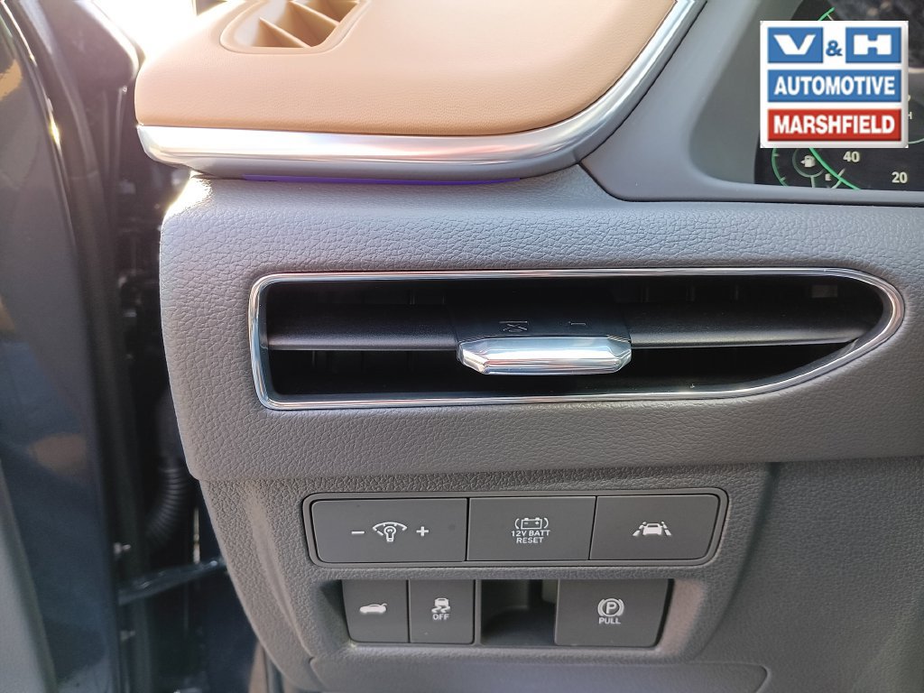 Used 2023 Hyundai Sonata Limited w/ Cargo Package FWD image 18
