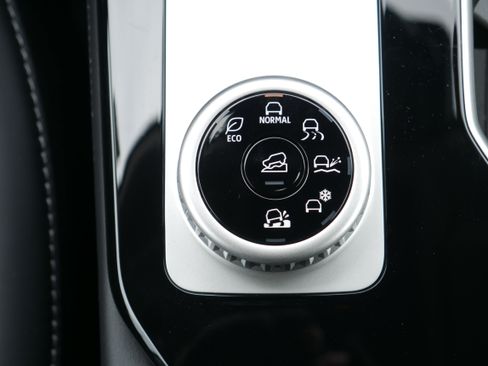 Used 2025 Mitsubishi Outlander AWD image 23