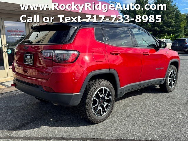 Used 2025 Jeep Compass Trailhawk AWD/4WD image 7