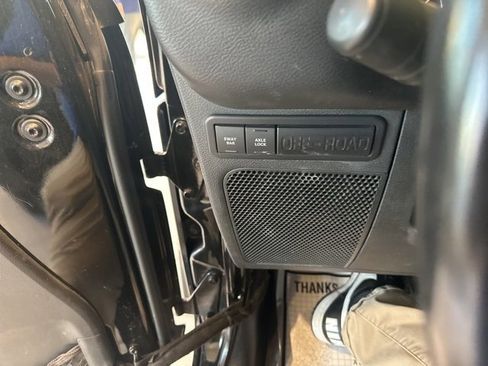 Used 2016 Jeep Wrangler Unlimited Rubicon w/ Dual Top Group image 15