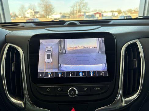 Used 2020 Chevrolet Equinox Premier image 16