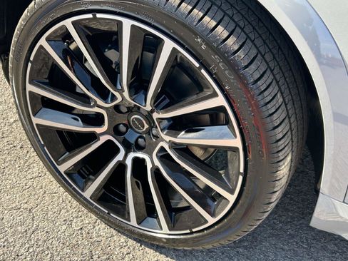 New 2026 Volvo XC90 B6 Ultra w/ Lounge Package image 9