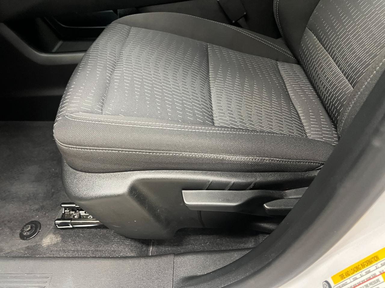 Used 2025 Chevrolet Equinox LT FWD image 27