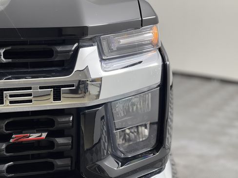 Used 2023 Chevrolet Silverado 2500 LT w/ Z71 Off-Road Package AWD/4WD image 7