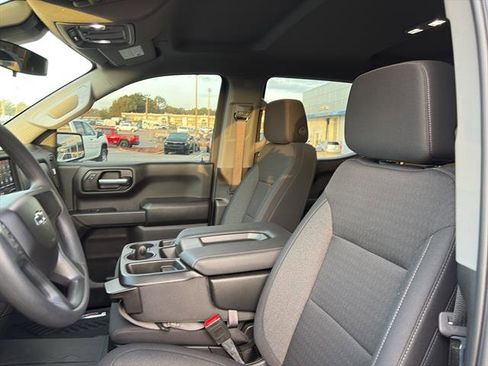 Used 2025 Chevrolet Silverado 1500 Custom Trail Boss w/ Dark Appearance Package image 12