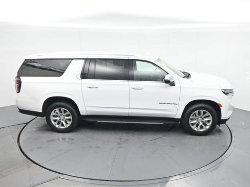 Used 2023 Chevrolet Suburban Premier image 26