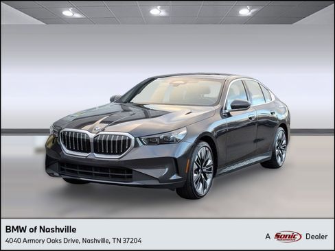 Certified 2025 BMW 530i image 1