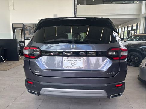Used 2023 Honda Pilot Elite image 5