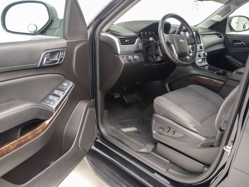 Used 2017 Chevrolet Suburban 3500 LS w/ Driver Alert Package AWD/4WD image 21