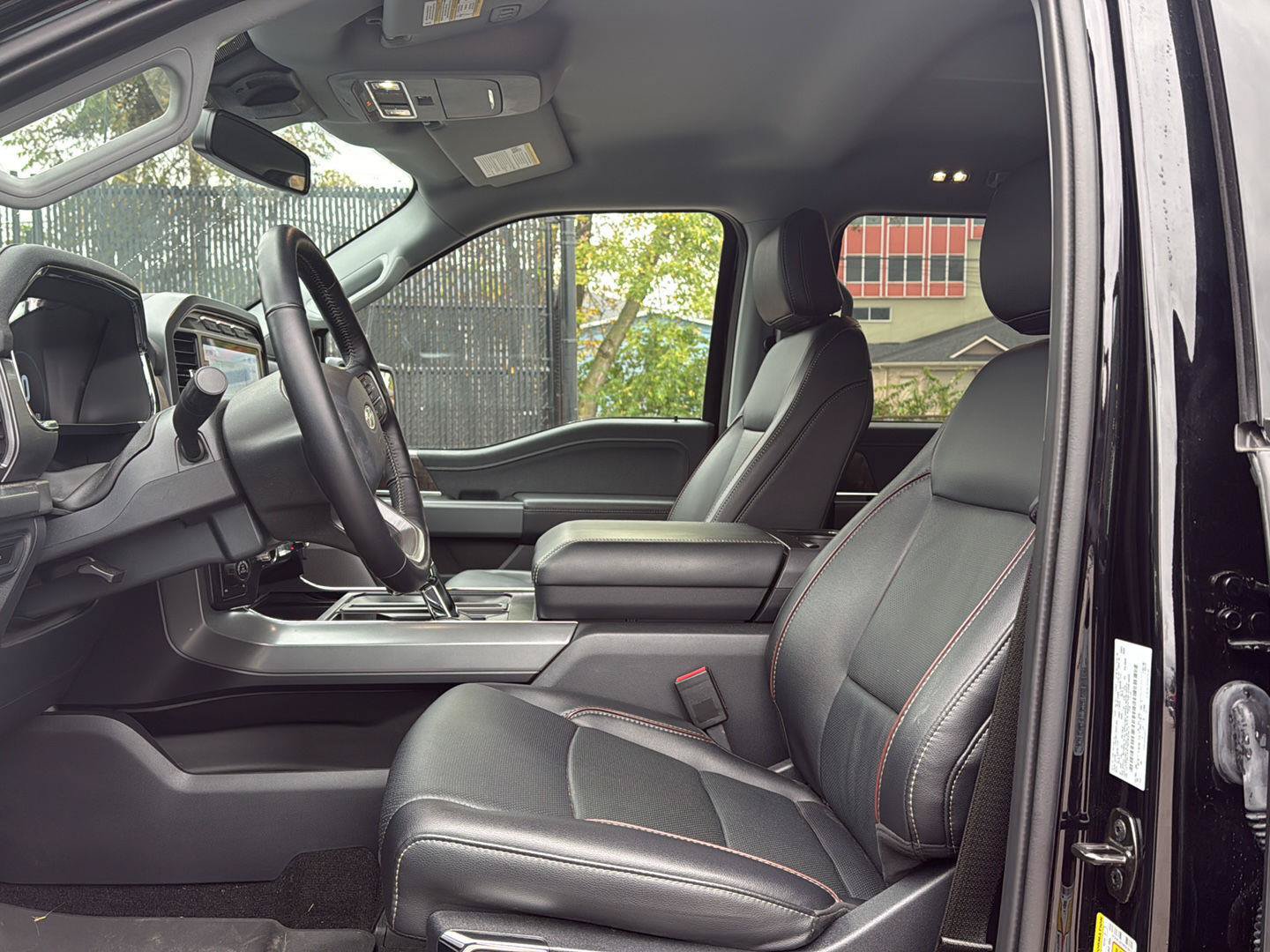 Used 2022 Ford F150 Lariat AWD/4WD image 9