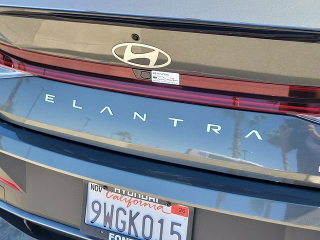 Certified 2025 Hyundai Elantra SEL FWD image 28