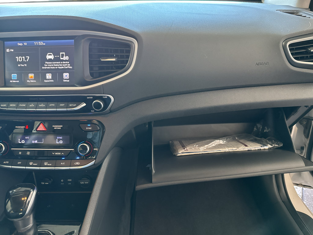 Used 2018 Hyundai Ioniq Blue FWD image 18