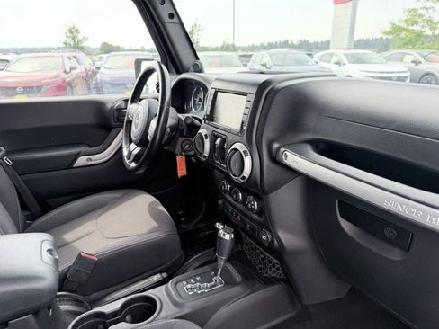 Used 2013 Jeep Wrangler Unlimited Sahara w/ Trailer Tow Group AWD/4WD image 17