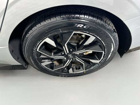 Used 2024 Hyundai Sonata SEL image 11