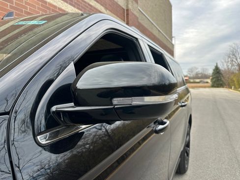 Used 2022 Ford Expedition Max Limited image 11