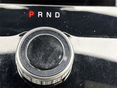 Certified 2024 Jeep Grand Cherokee Limited image 10