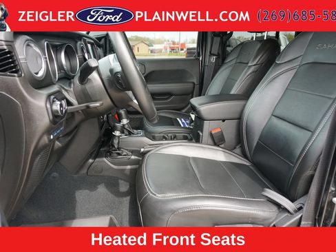 Used 2023 Jeep Wrangler Unlimited Sahara w/ Cold Weather Group AWD/4WD image 16