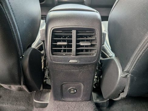 Used 2022 Ford Escape SEL w/ Technology Package FWD image 33