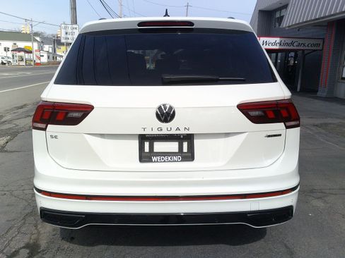 Used 2023 Volkswagen Tiguan SE R-Line image 4