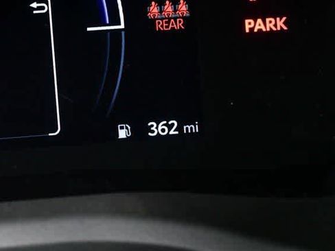 Used 2025 Toyota Camry SE image 11