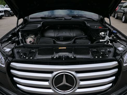 Used 2025 Mercedes-Benz GLS 450 4MATIC image 27