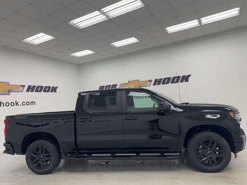 New 2026 Chevrolet Silverado 1500 RST w/ Dark Appearance Package AWD/4WD image 4