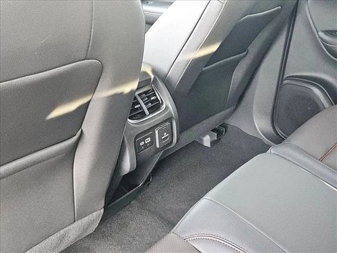 Used 2024 Chevrolet Blazer RS w/ Enhanced Convenience Package image 18