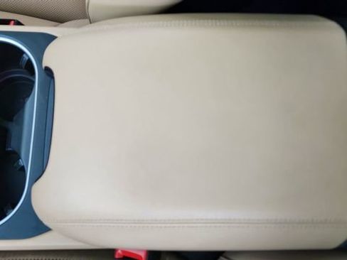 Used 2025 Porsche Cayenne Coupe AWD/4WD image 48