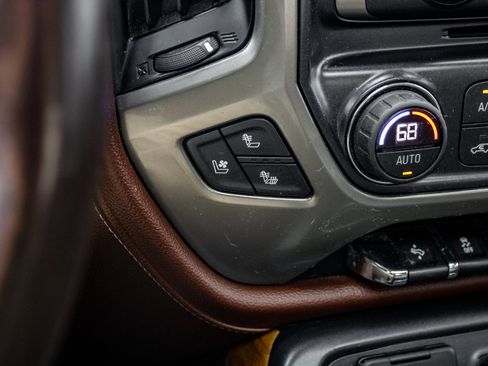 Used 2016 Chevrolet Silverado 2500 High Country w/ High Country Premium Package AWD/4WD image 34