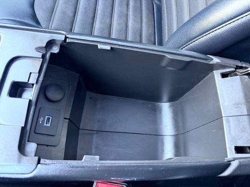 Used 2017 Ford Fusion SE w/ Equipment Group 201A FWD image 38