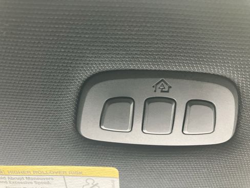 Used 2019 Ford F150 Lariat w/ Equipment Group 502A Luxury image 38