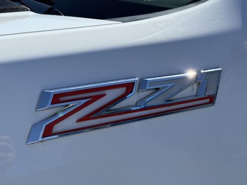 Used 2023 Chevrolet Silverado 2500 LT w/ Convenience Package image 6