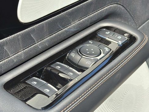 Used 2025 Lincoln Aviator Reserve w/ Equipment Group 201A AWD/4WD image 39