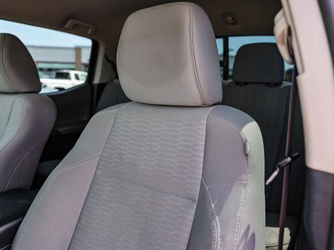 Used 2017 Toyota Tacoma SR5 w/ SR5 Appearance Package (SM) image 15