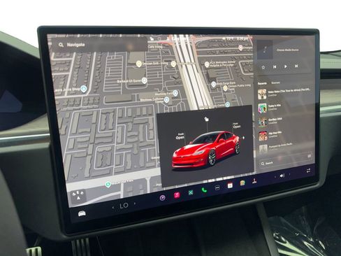 Used 2022 Tesla Model S Base image 60