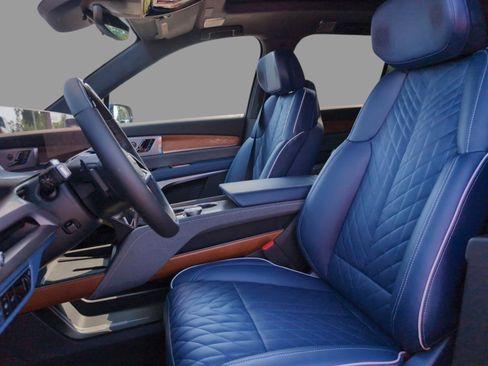 New 2026 Cadillac Vistiq Premium Luxury image 9