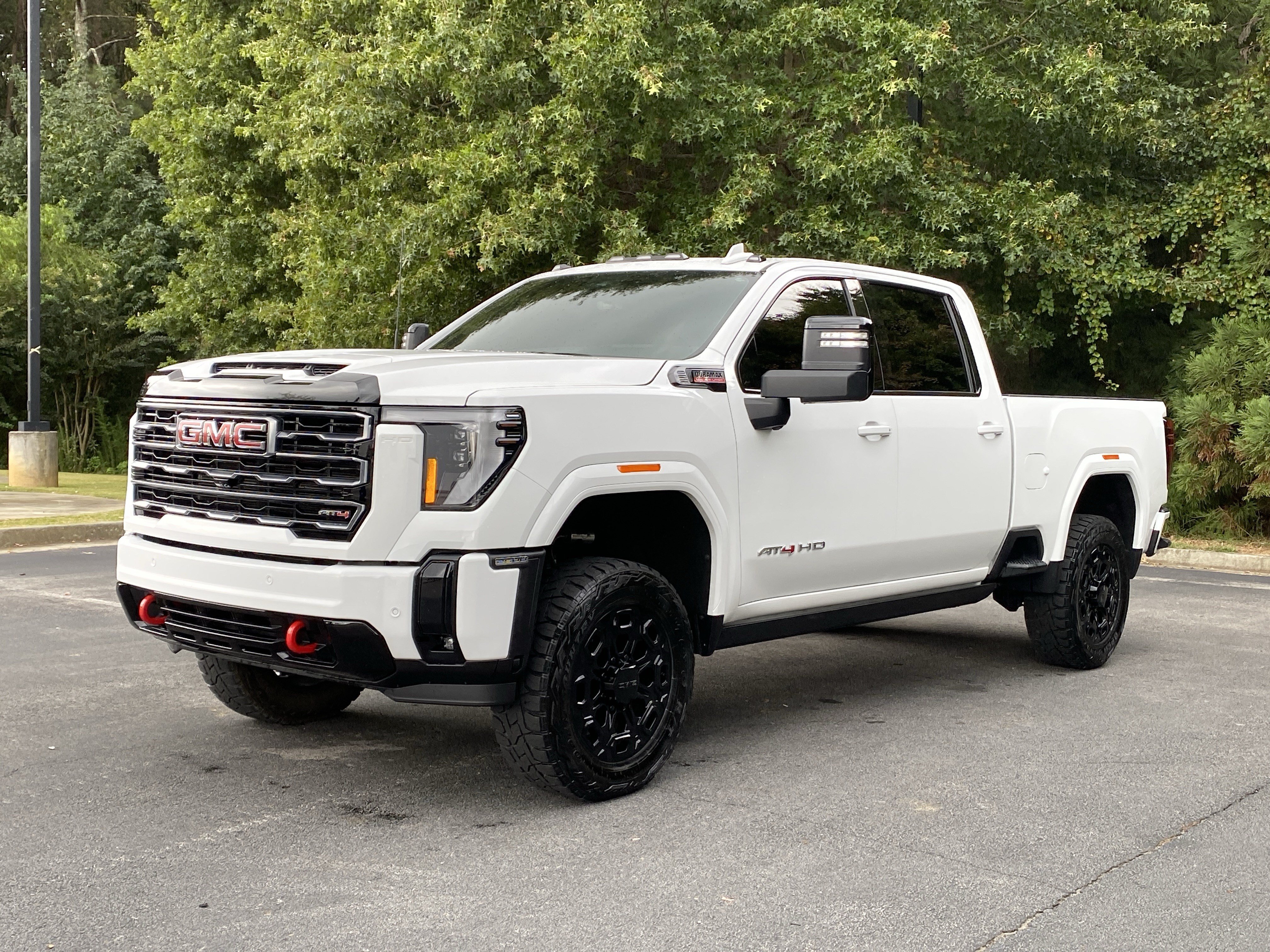 Used 2025 GMC Sierra 2500 AT4 w/ AT4 Premium Plus Package AWD/4WD image 5