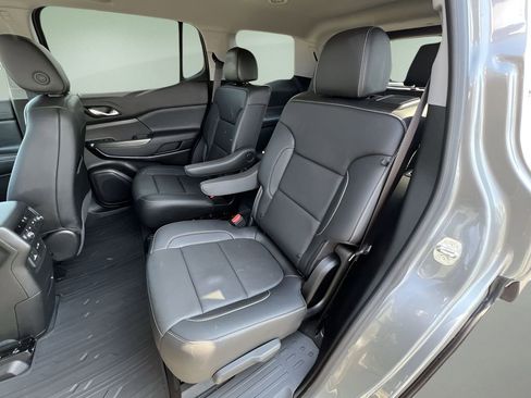 Certified 2023 GMC Acadia SLT w/ Trailering Package image 25