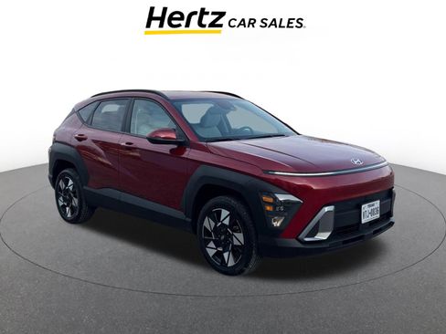 Used 2025 Hyundai Kona SEL image 1