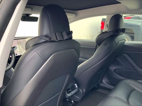 Used 2020 Tesla Model 3 Standard Range Plus RWD image 12