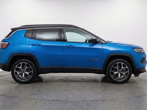 Used 2025 Jeep Compass Limited AWD/4WD image 11