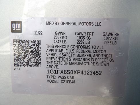 Used 2023 Chevrolet Bolt LT w/ Infotainment Package image 32