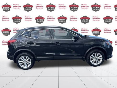 Used 2018 Nissan Rogue Sport SV w/ SV All-Weather Package image 4