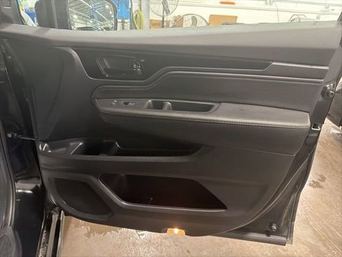 Used 2024 Honda Odyssey Elite image 16
