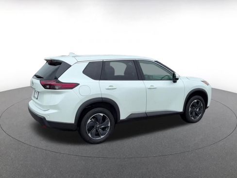 Used 2025 Nissan Rogue SV FWD image 12