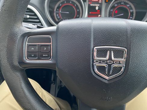 Used 2014 Dodge Journey SXT w/ Flexible Seating Group image 16