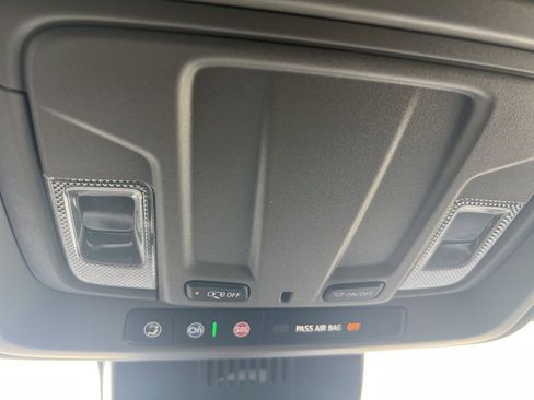 Used 2025 Chevrolet Silverado 1500 LT image 23