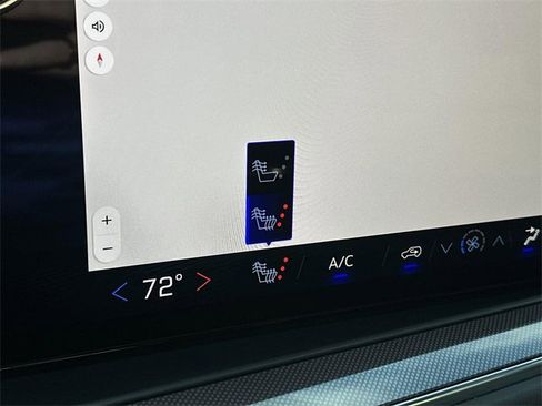 Used 2025 Chevrolet Suburban RST image 40