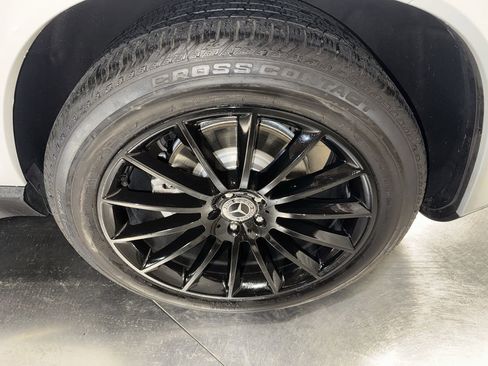 Used 2020 Mercedes-Benz GLE 580 GLE 580 w/ Parking Assist Package image 12